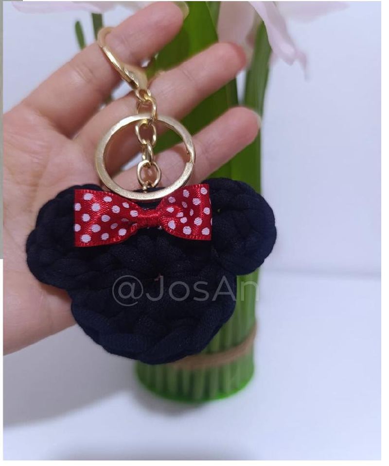 Recuerdo Mickey y Minnie tejido a crochet para baby shower